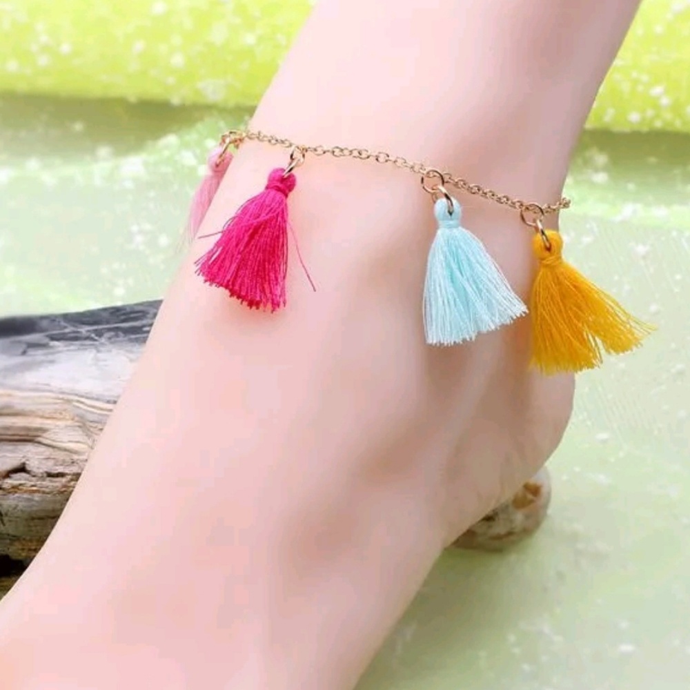 Dainty tassel anklet